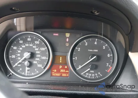 2013 BMW X1 xDrive28I z USA, uszkodzony, nr VIN WBAVL1C53DVR82882